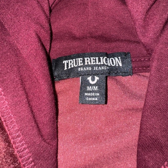 Size Medium
New Condition - Picture 3 of 4